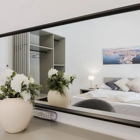Flat 2 Mlh 3bed Next To By Homely! Διαμέρισμα Mellieħa