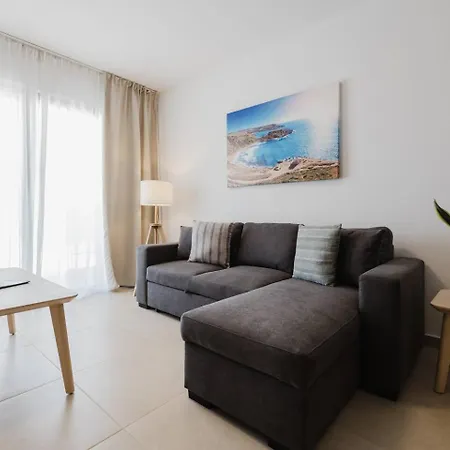 Flat 2 Mlh 3bed Next To By Homely! Appartamento Mellieħa