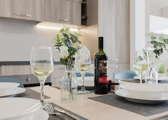 아파트 Flat 2 Mlh 3bed Next To By Homely!