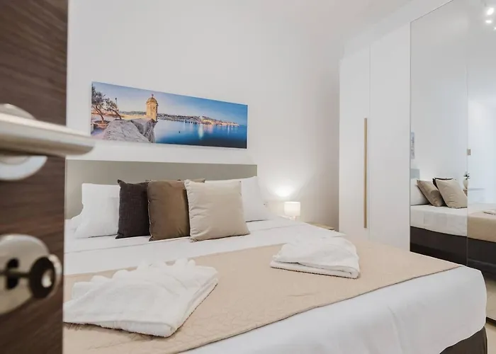 아파트 Flat 2 Mlh 3bed Next To By Homely!