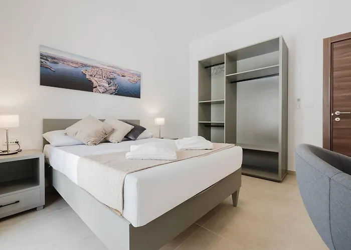 아파트 Flat 2 Mlh 3bed Next To By Homely!